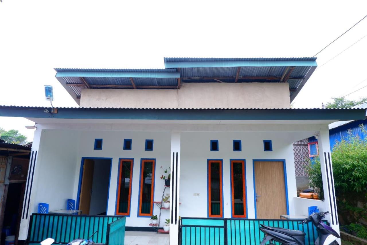 Family Guest House Moni Kelimutu Exterior photo